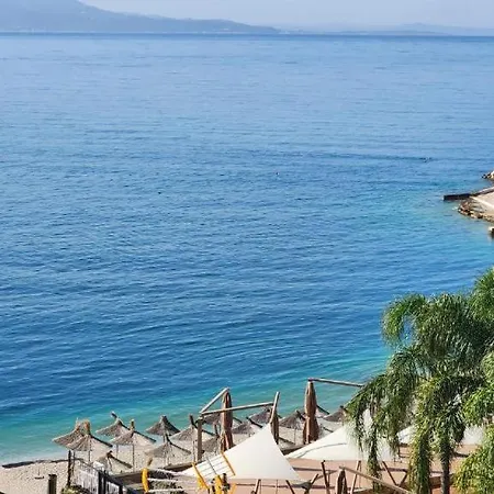 Sunflower Sea View Apartment